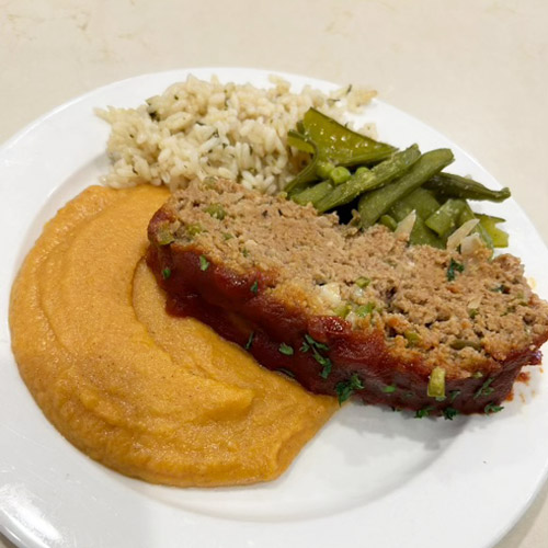 Meatloaf with Puree, Rice and Vegetables