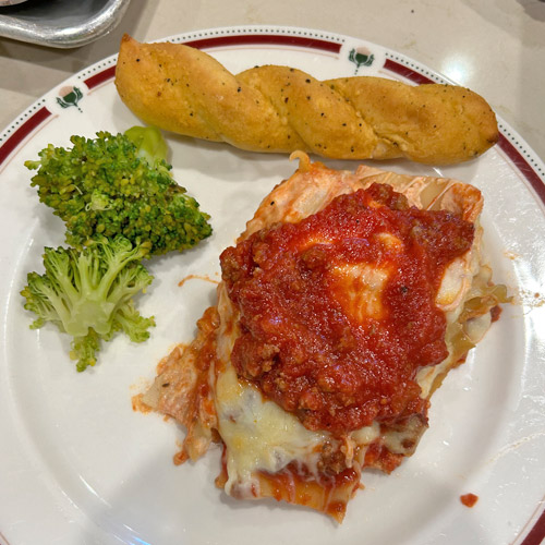 Lasagna with Broccoli and Garlic Bread